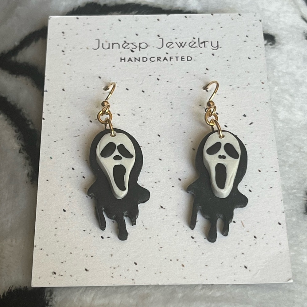 Scream Ghost Face Earrings